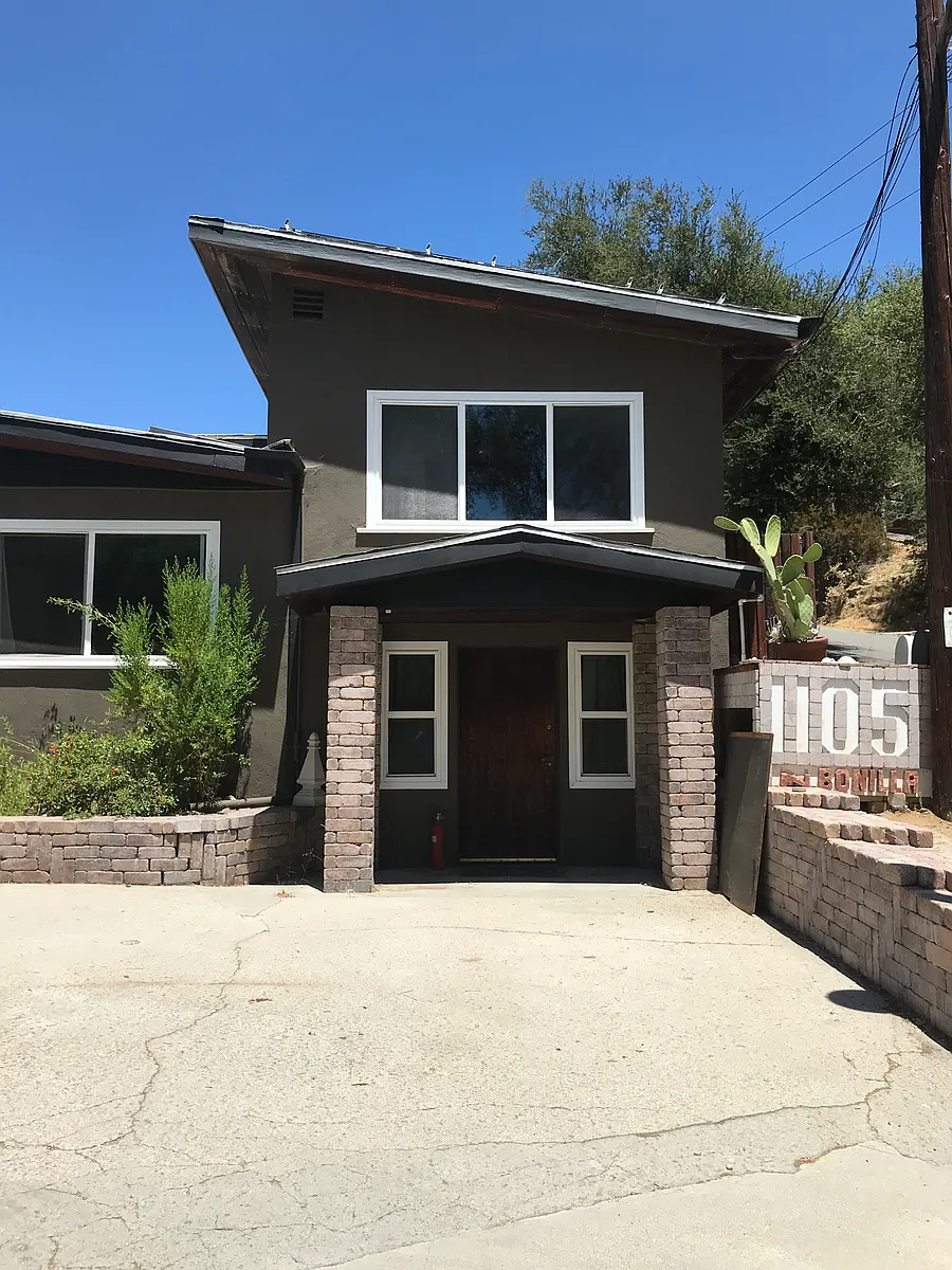 Building Photo - 1105 Bonilla Dr