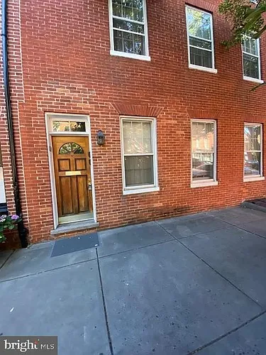 824 S Bond St Photo 1