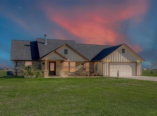 608 Quarter Horse Trl, Angleton, TX 77515