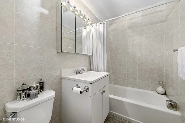 Rented by Curtin Realty Group | media 14