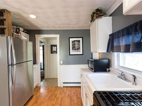 5th image of 317 Namquid Dr