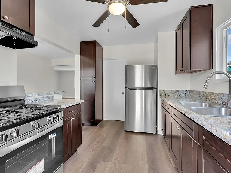 4366 Hilltop Dr — Photo 7