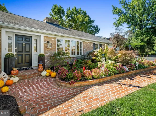 118 Shorbs Hill Rd, Hanover, PA 17331