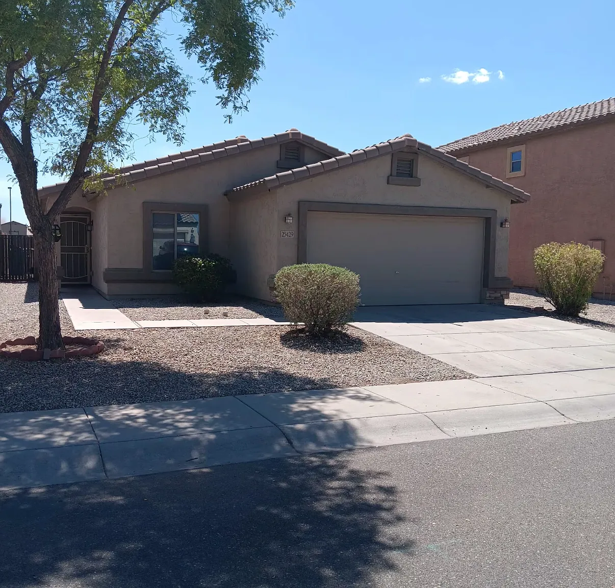 3 bed, 1424 sqft, $1,800 — Photo 2