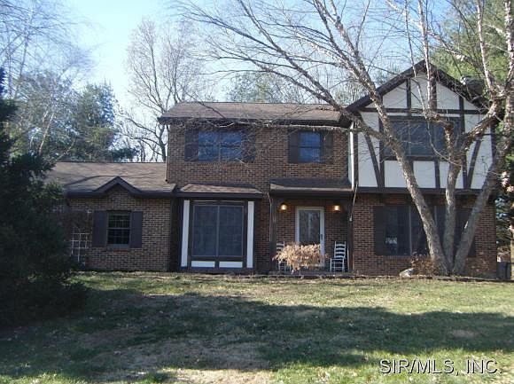 1st image of 8 Saint Joseph Dr