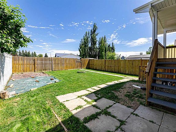 5th image of 13 E Duval Cres