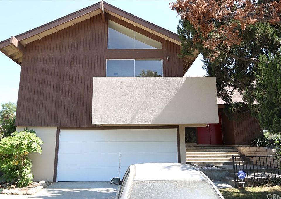 1st image of 424 E Palm Ave