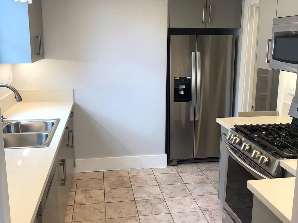 1st image of 2936 1st Ave