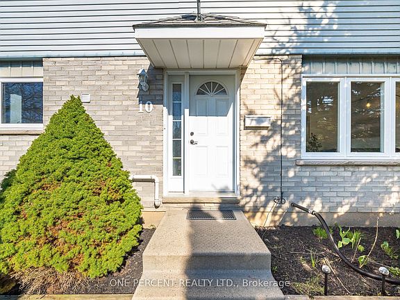 3rd image of 10 Ristau Cres