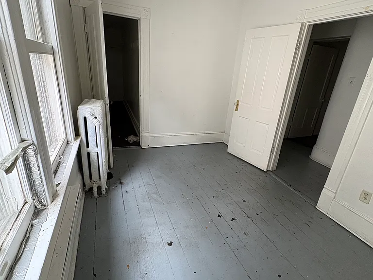 1027 S 19th St — Photo 3