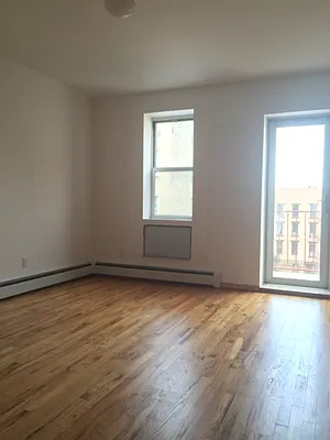 Rented by Bedford Realty USA Corp | media 4