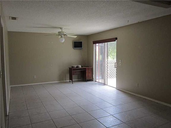 4th image of 446 Autumn Oaks Pl