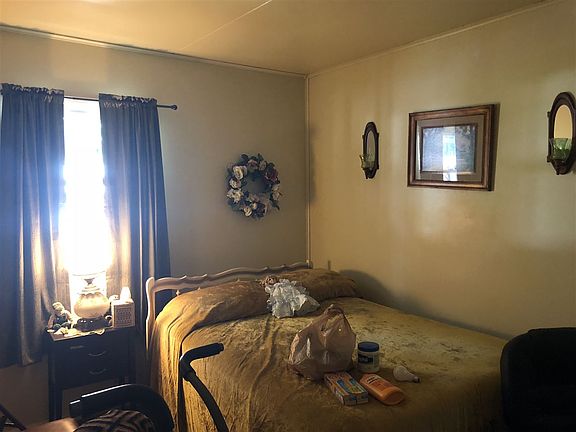3rd image of 1 Broadmoor Dr