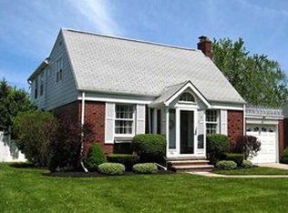 64 Neumann Pkwy, Buffalo, NY 14223