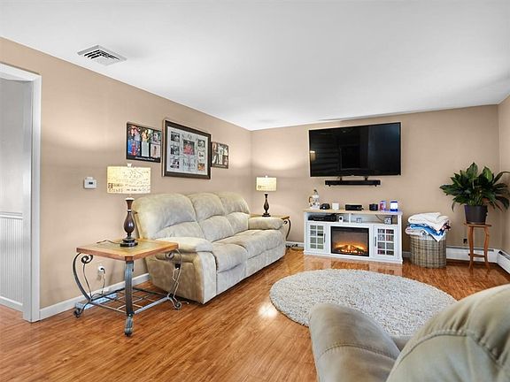 4th image of 6630 Hill Rd