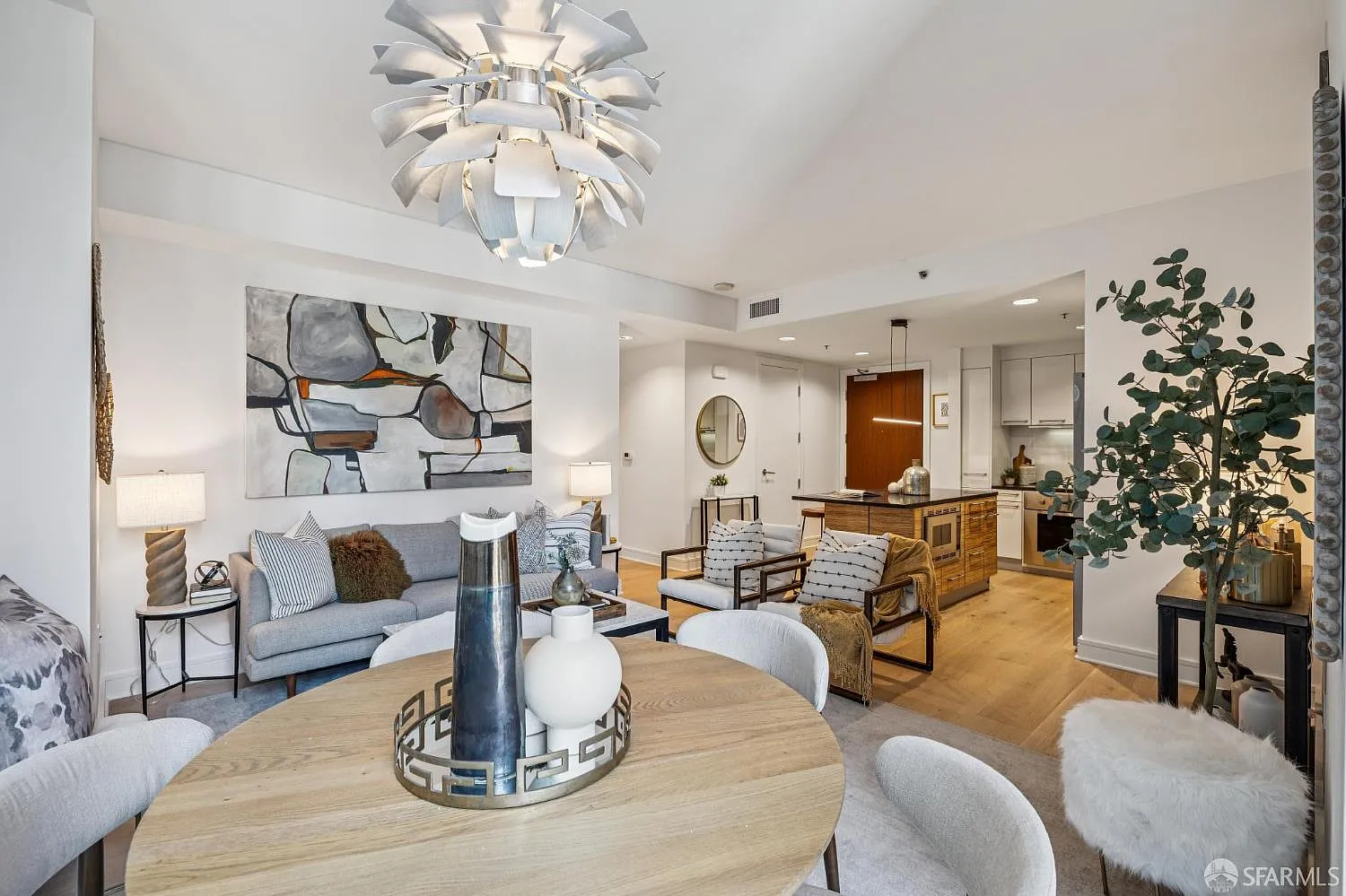 631 Folsom St APT 15E - Photo 4