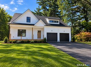 Beleden Gardens Drive, Bristol, CT 06010
