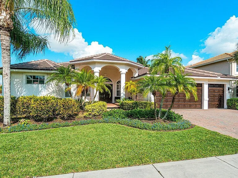 11750 Osprey Pointe Cir — Photo 32