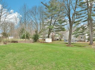 124 N Hillside Ave, Chatham, NJ