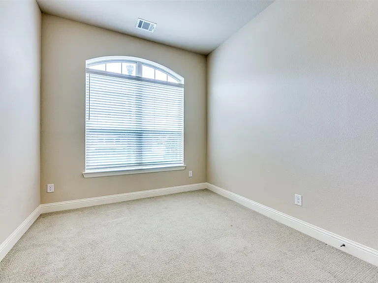 1132 Piedmont Ln — Photo 23