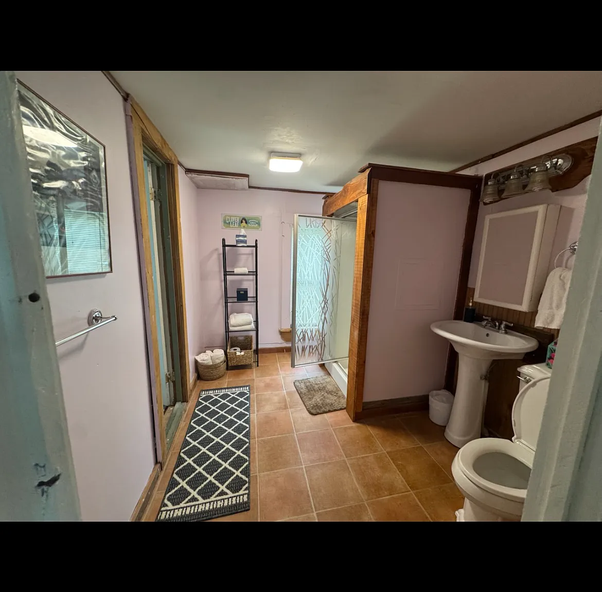 3 bed, 1300 sqft, $1,600 — Photo 3
