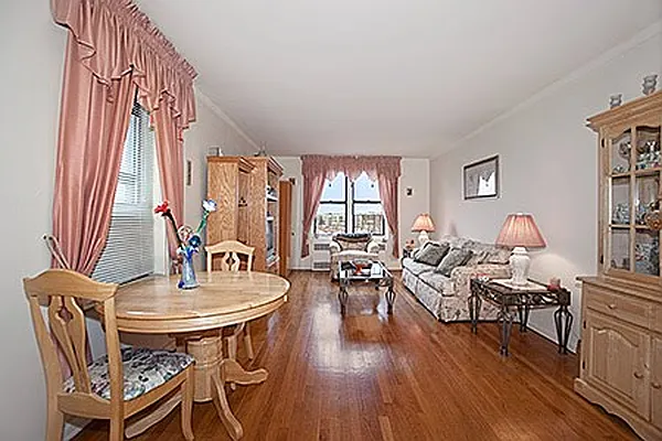 Sold by City Connections Realty | media 1