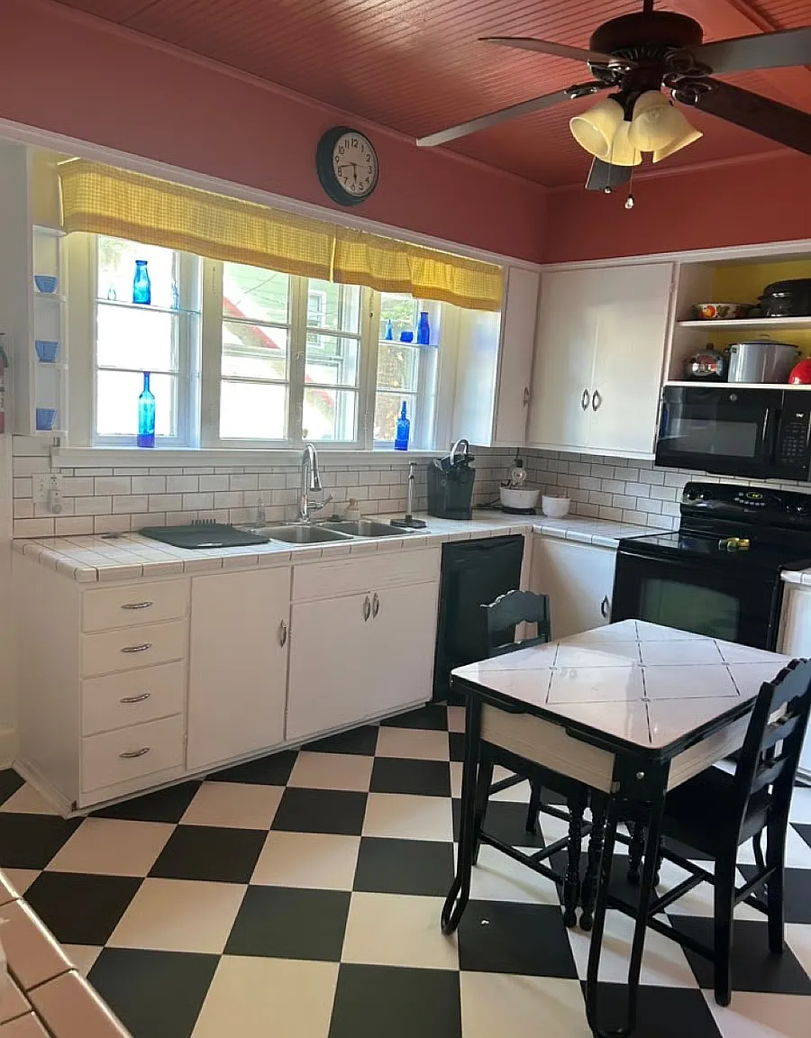 1 bed, 920 sqft, $1,400 — Photo 3
