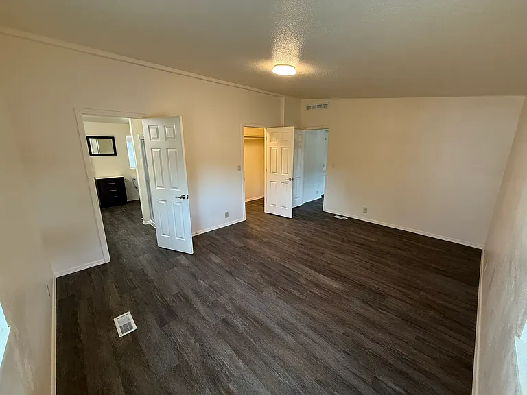 1355 Bart Ln — Photo 5