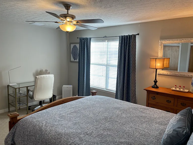 Chatelaine Cir — Photo 11