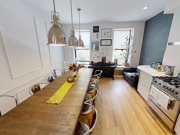 2nd image of 26 W 119th St #1/3