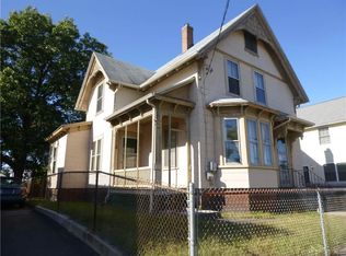 82 Jefferson Ave, Pawtucket, RI 02860