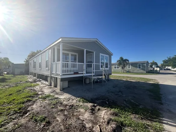 414 Mongoose Ln #414, North Fort Myers, FL 33917