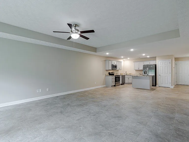 305 Breckinridge Cir — Photo 21