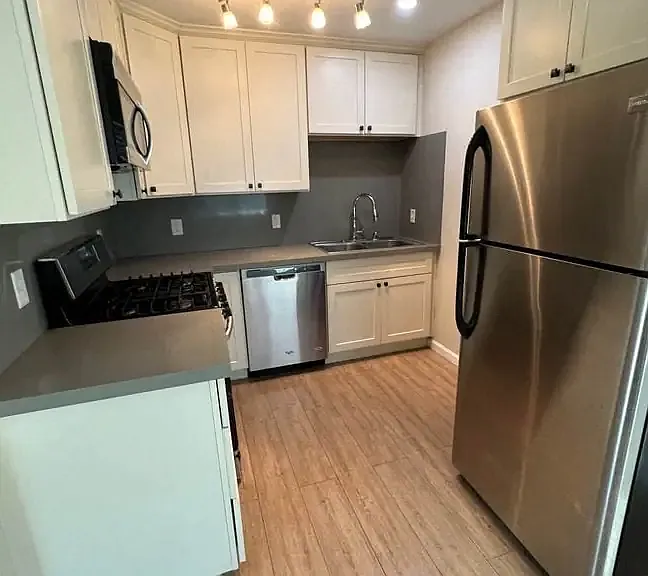 1011 Leigh Ave #3 — Photo 1