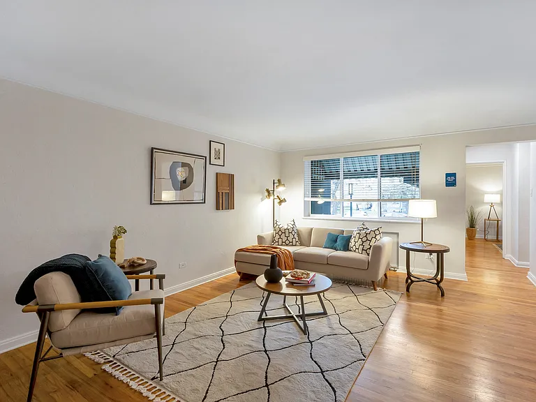 611 East 11th — Photo 7