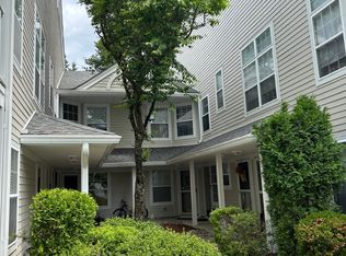 1029 Castle Rd, Mahwah, NJ 07430