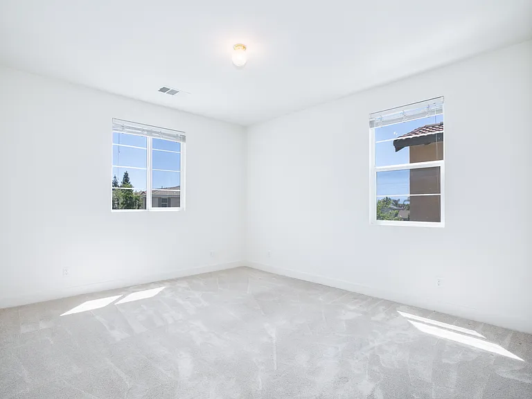 11632 Solaire Way — Photo 28