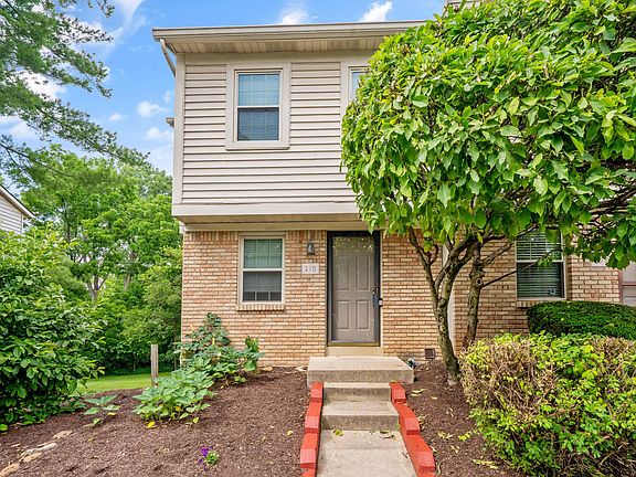 2nd image of 210 Foxtrail Ct Unit 210
