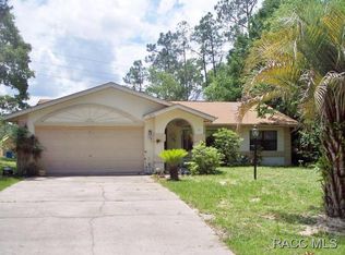 1974 W Alhambra Dr, Citrus Springs, FL 34434