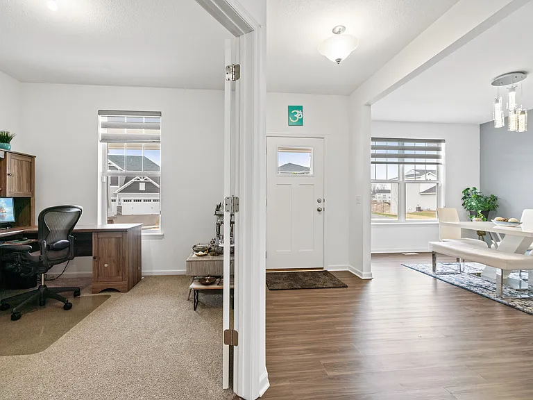 657 Aster Rd — Photo 6