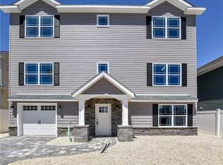 24 Shirley Ln, Manahawkin, NJ 08050