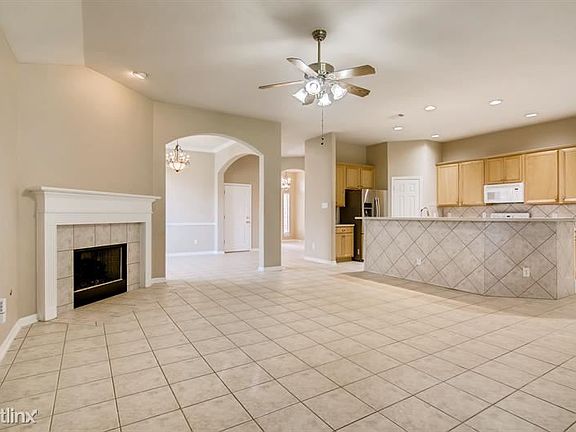 3rd image of 19239 Hollis Garden Dr