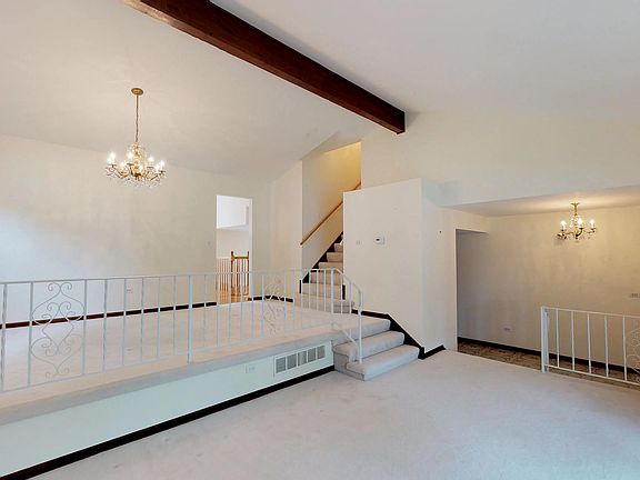 5th image of 2918 Huntington Dr