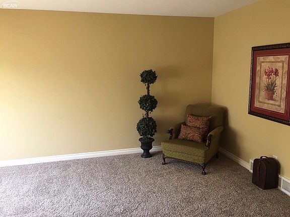 2nd image of 7055 Driftwood Cir