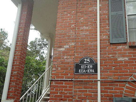 3rd image of 833 Wax Myrtle Ln #A