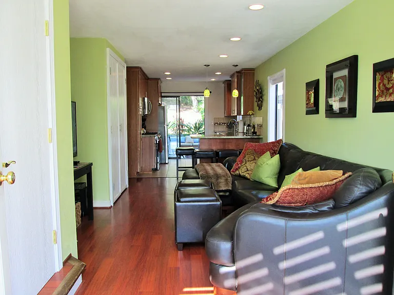 1844 Malden St — Photo 3