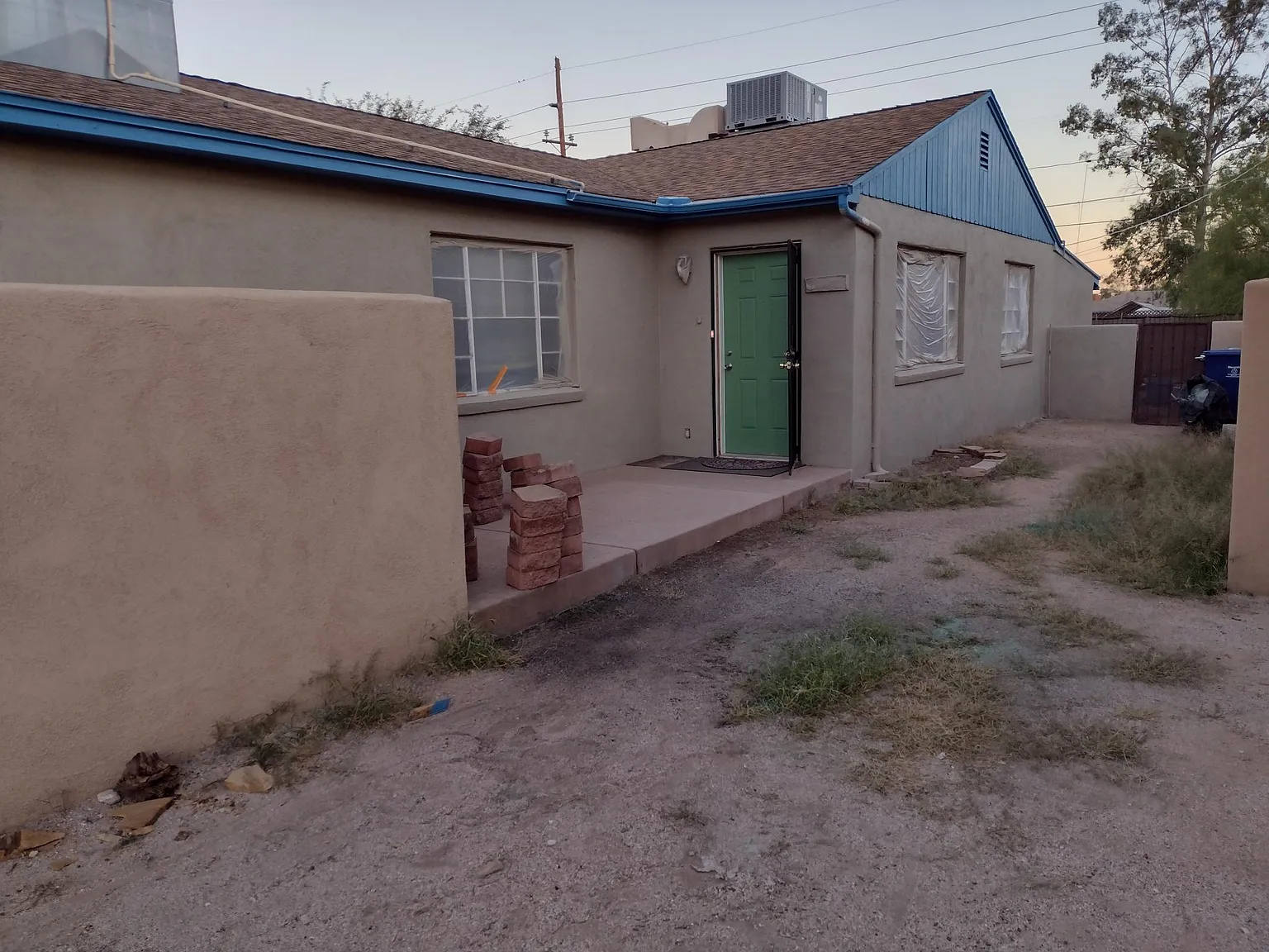 3 bed, 1350 sqft, $2,200 — Photo 2