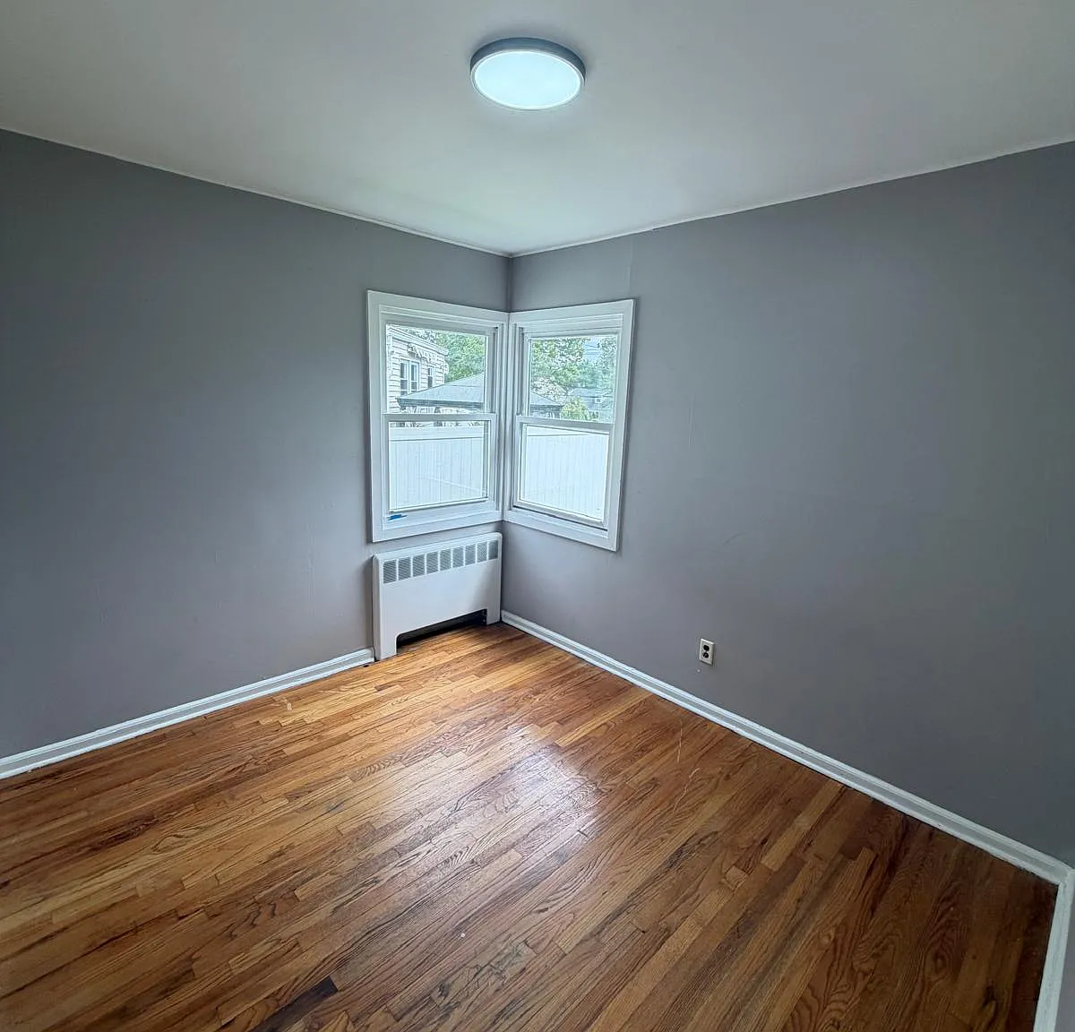 4 bed, $3,550 — Photo 2