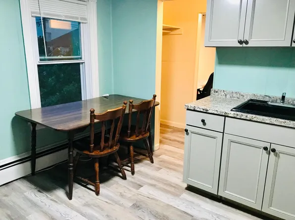 15 Cargill St #3B, Providence, RI 02903