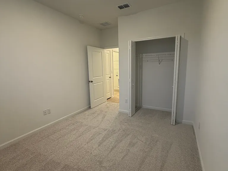 87 Silver Myrtle Ct — Photo 11